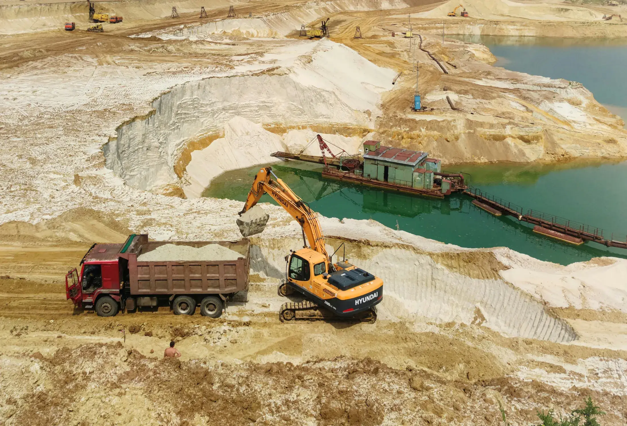 Gold ore milling